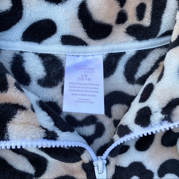Fleece Cheetah Lounge Set - Picture 2 of 7